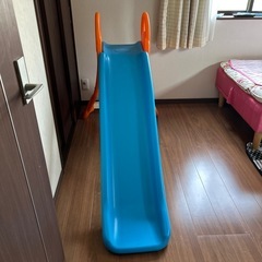 滑り台の画像