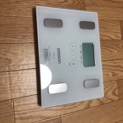 オムロン 体重体組成計 HBF-212 電池付きの画像