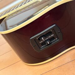 ギター（スタンド付き）の画像