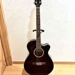 ギター（スタンド付き）の画像