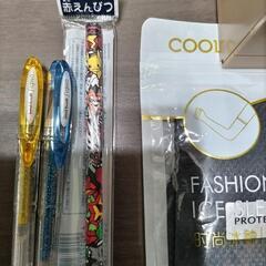 小物いろいろ　ラメペン、赤鉛筆、ままごとシンク、アームカバーの画像