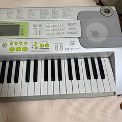 カシオ　CASIO 光ナビゲーション　電子キーボードの画像