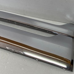 トヨタ純正品 ハイエース 200系 4型 フロントグリル メッキグリルモール 53111-26510 53111-26500 OH35の画像