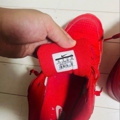 AIR MAXレッド
の画像