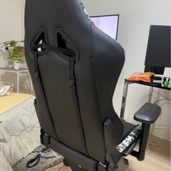 ゲーミングチェアの画像