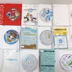 Wii、Wii Fit、カセット8本の画像