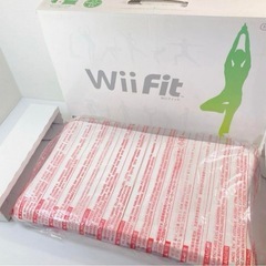 Wii、Wii Fit、カセット8本の画像