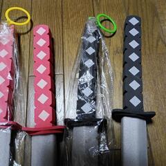 おもちゃの刀　4点セットの画像