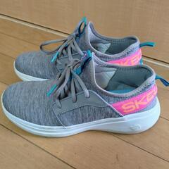 SKECHERS グレー ピンク スニーカー　24cmの画像
