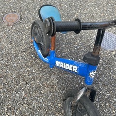 ストライダー　自転車の画像