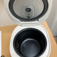 【配送無料】YAMAZEN マイコン炊飯ジャー YJR-DM051 7773の画像