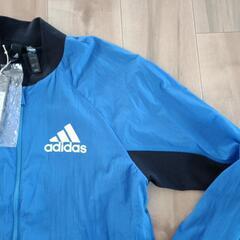 新品★adidas　定価9000円★薄手ナイロンジャケットの画像