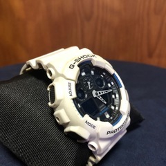 CASIO　G-SHOCKホワイト　メンズ腕時計の画像
