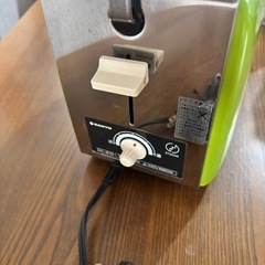 昭和レトロなポップアップトースターの画像