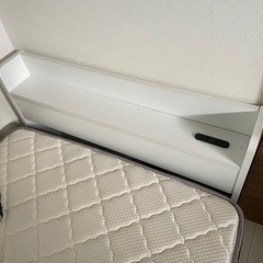 収納付きシングルベッド  マットレス付きの画像