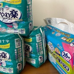 【317枚】18袋　アテント　白十字　おむつまとめ売り（ L〜LL）の画像