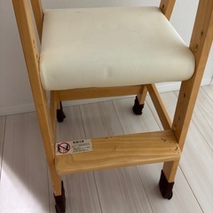 子ども用椅子の画像