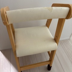 子ども用椅子の画像
