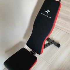 ダンベル、トレーニングベンチの画像