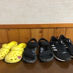 スニーカー/サンダルの画像