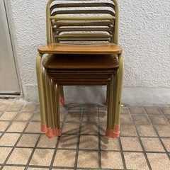 園児用イスの画像