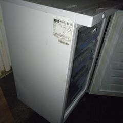 冷凍庫 1.4A/1.2A  65W 超省エネ　洗浄済み　2023年式　使用期間半年　ダイヤルで温度調整　日本製の画像