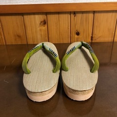 女性用草履の画像