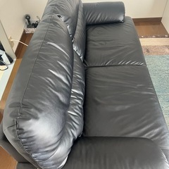 ニトリ　3人用合皮ソファ　の画像