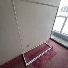 ハンガーラックの画像