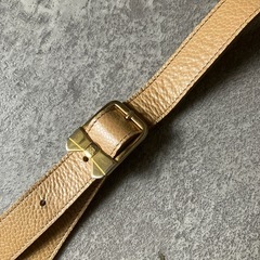 ニナリッチ　本革　ベージュ　の画像