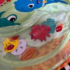 箱付きプレイジム　プレイマット　baby einstein の画像