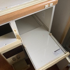 計量米びつ付きキッチン収納棚の画像