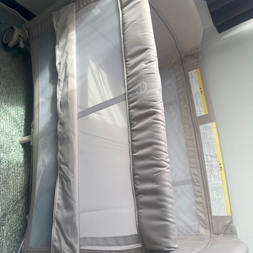 ベージュ メッシュサイド ベビーベッド ゆりかご おむつ交換台付き 0ヶ月〜