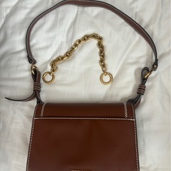 CHARLES & KEITH ショルダーバッグの画像