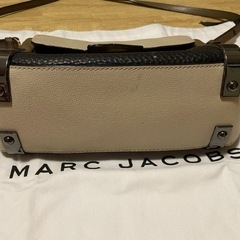 MARC JACOBS ショルダーバッグ 黒/ベージュの画像