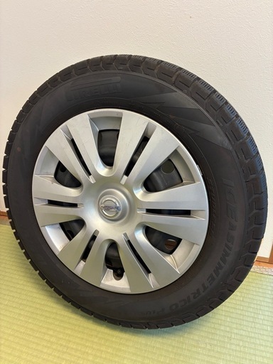 日産セレナ　PIRELLI スタッドレスタイヤ　ホイル付　195/65 R15 91Q