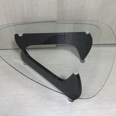 ガラステーブルの画像