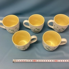 2508-12  ハローキティーマグカップ　5個セットの画像