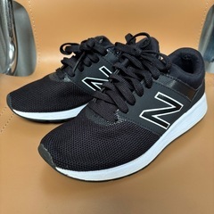 ニューバランスwrl24taの画像