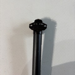 FIZIK 調整可能シートポスト ブラックの画像