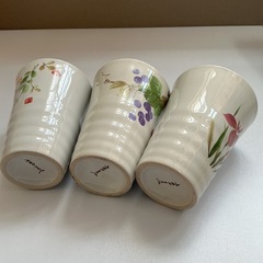 花柄湯呑み　８個セットの画像