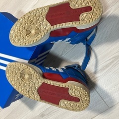 アディダス  ハイカットスニーカー　27.5cm
の画像