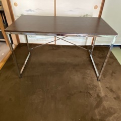 お値下げ交渉歓迎　テーブルの画像