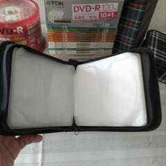 DVDの未使用ディスク７７枚とケース３個の画像