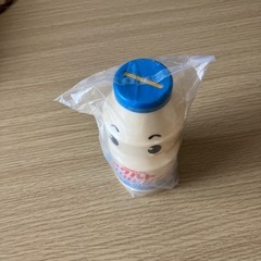ヤクルトの貯金箱の画像