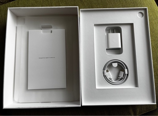 ほぼ新品　iPad 11世代　128gb シルバー