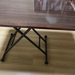 昇降式テーブルの画像
