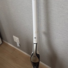 AQUA サイクロン式コードレススティッククリーナー AQC-H2の画像