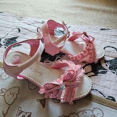 美品20cm女児サンダルの画像