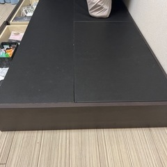 シングルベッド(マットの必要な方にあげます）
の画像